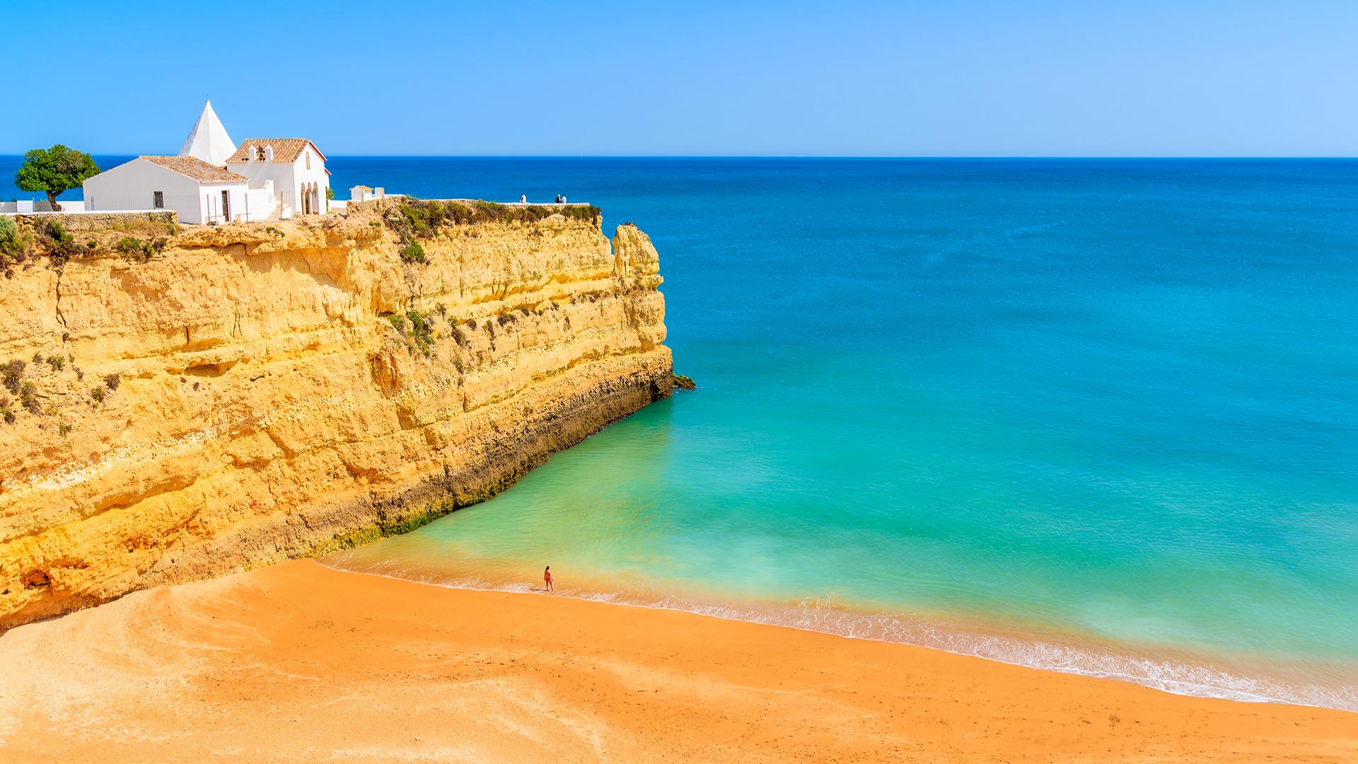 Les 4 meilleurs endroits à visiter près de Amendoeira Golf Resort !