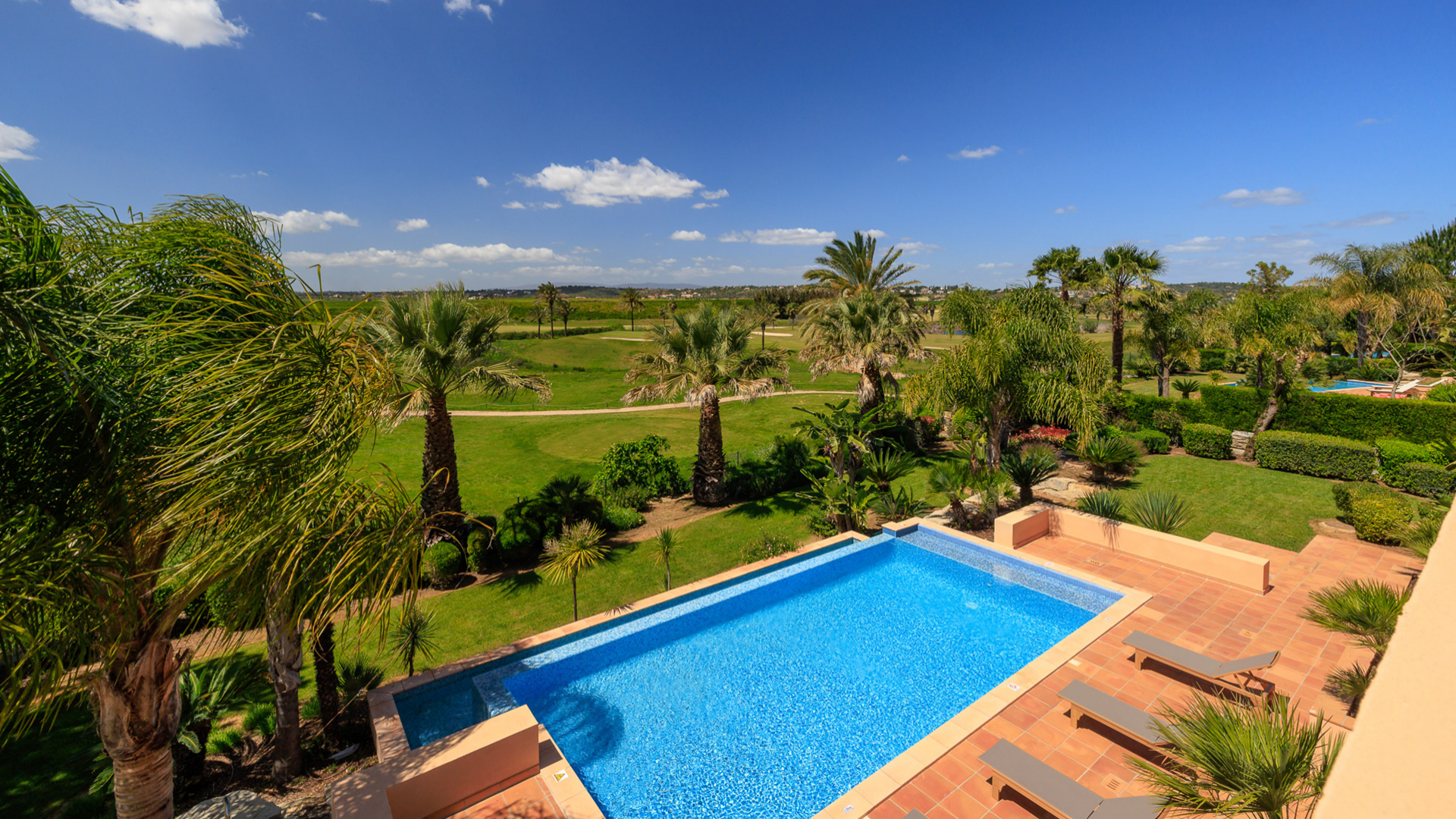 Top 4 razões para comprar uma Villa de 4 Quartos