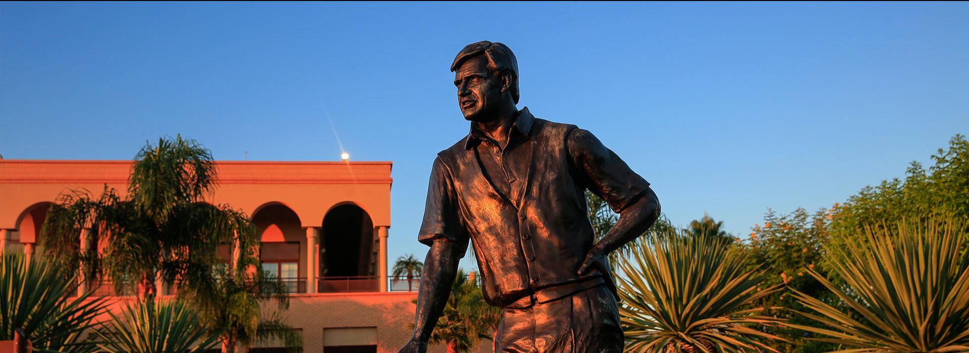 Estátua de Sir Nick Faldo